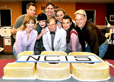 400_ncis_100cake_071029_cbs_clifflipson[1].jpg